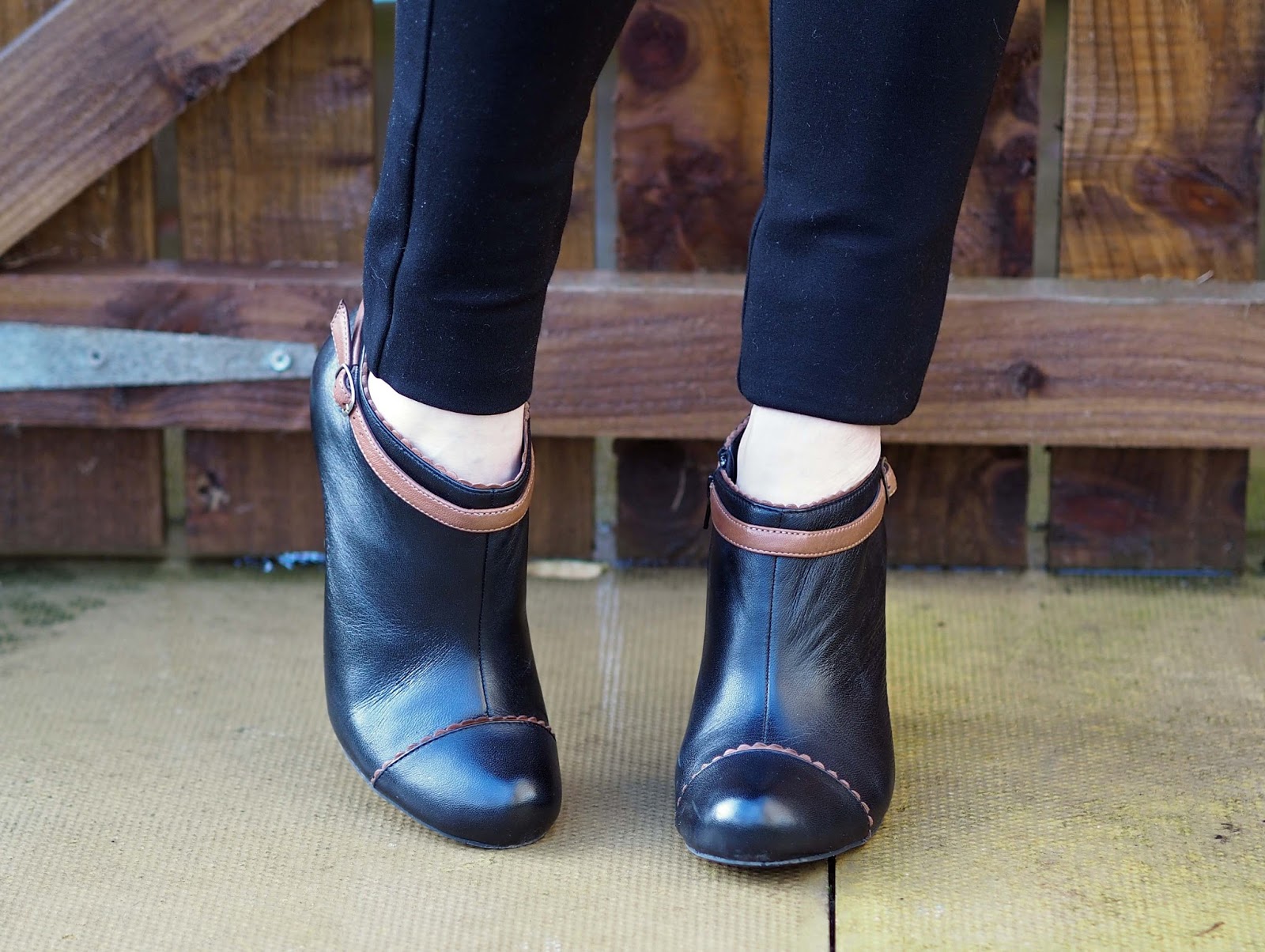 Lotus black 2025 leather ankle boots